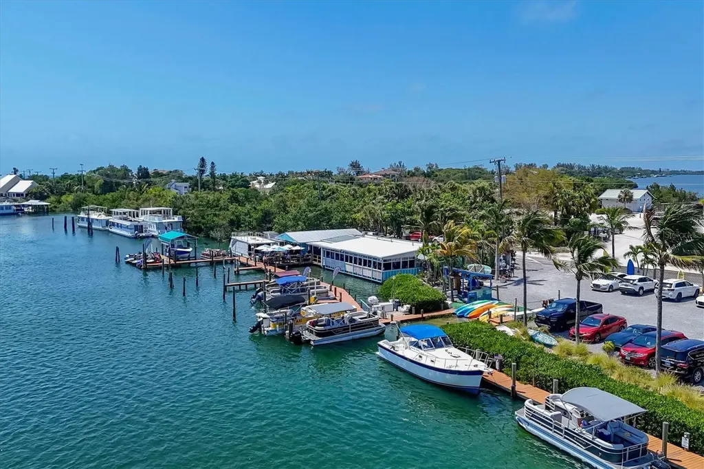 135 Woodland Place Osprey FL 34229
