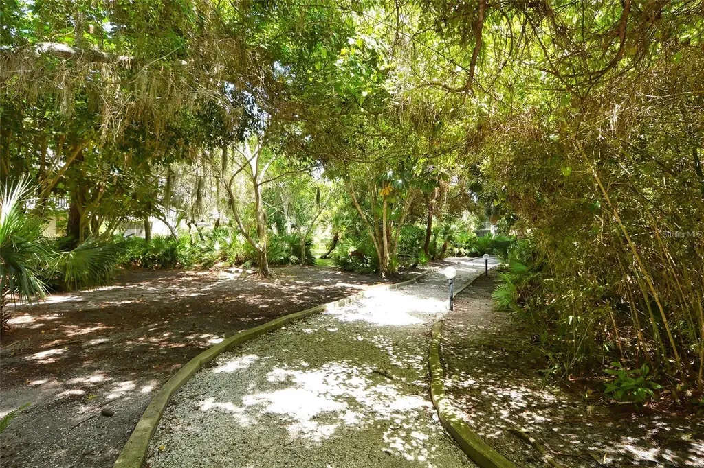 135 Woodland Place Osprey FL 34229