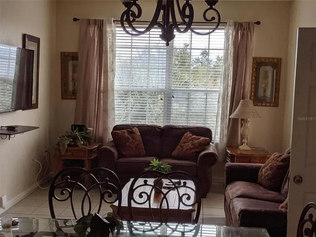 2817 Almaton Loop Kissimmee FL 34747