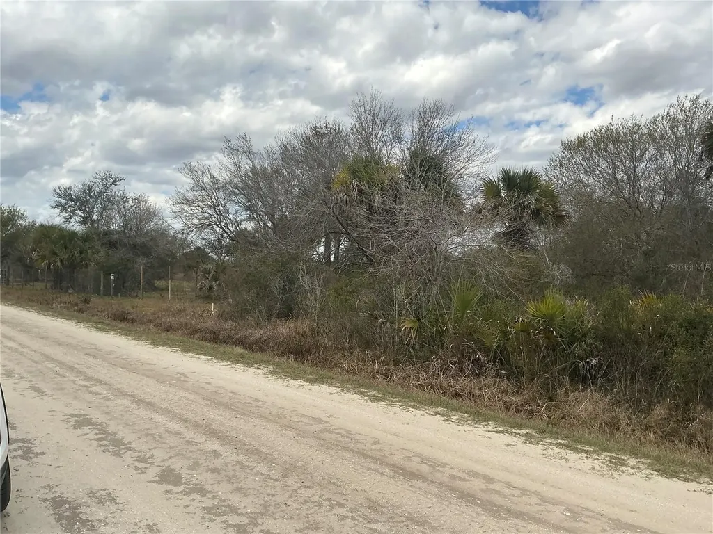 20639 NW 300th Street Okeechobee FL 34972