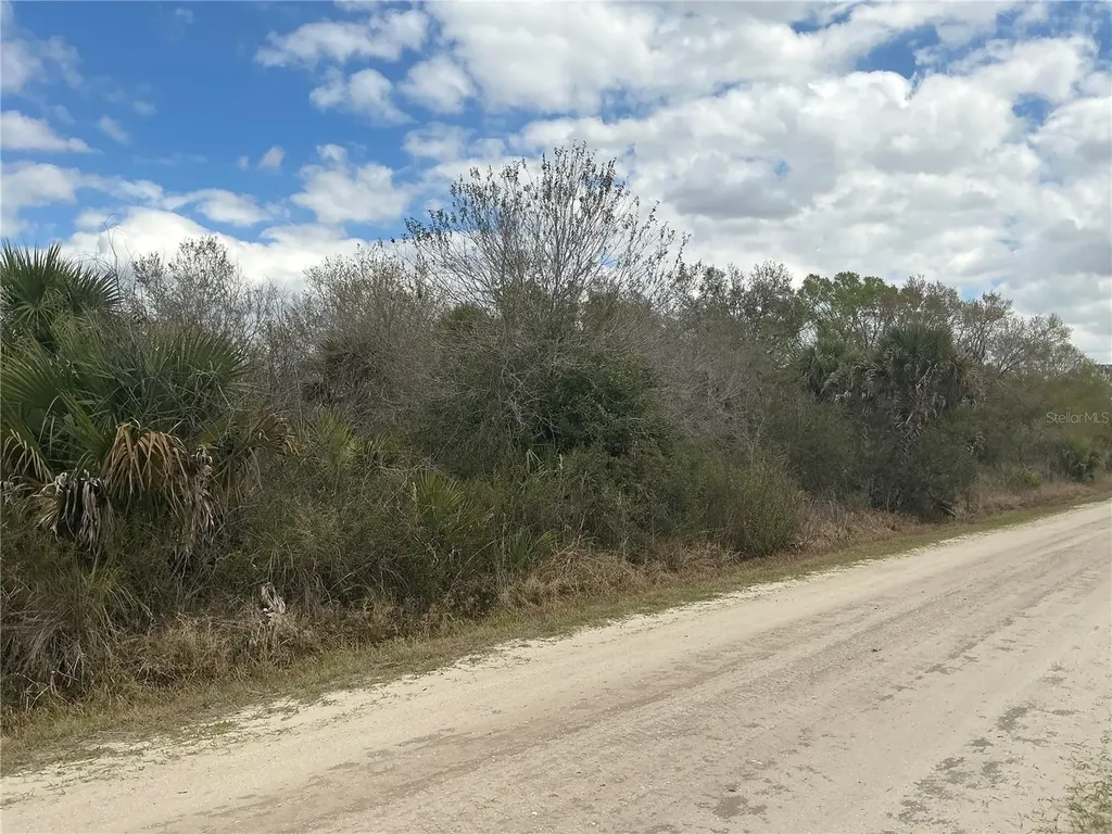 20639 NW 300th Street Okeechobee FL 34972