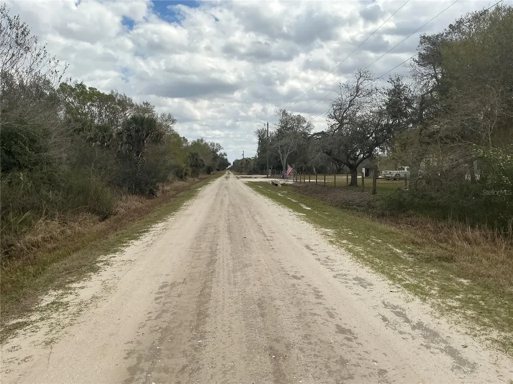 20639 NW 300th Street Okeechobee FL 34972