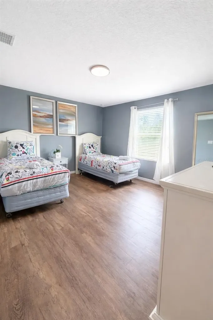 2618 Santosh Cove Kissimmee FL 34746