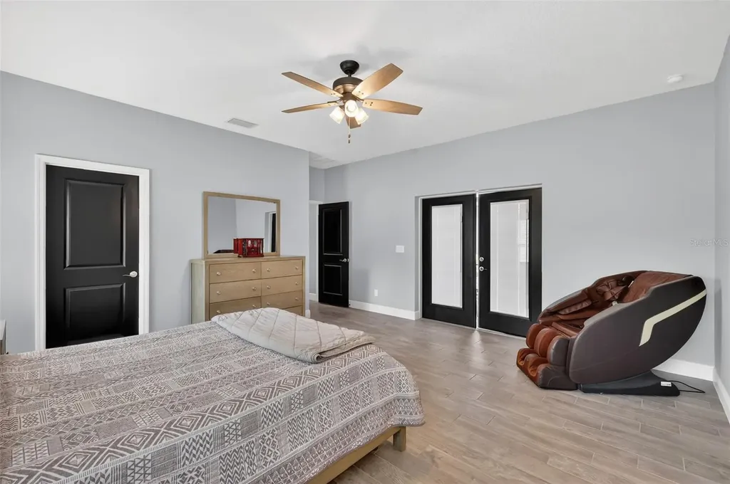 22431 Loop Road Groveland FL 34736