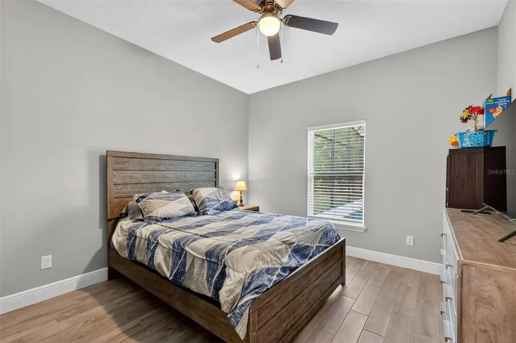 22431 Loop Road Groveland FL 34736