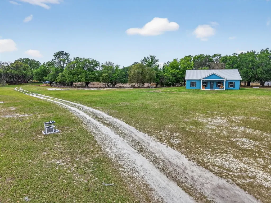22431 Loop Road Groveland FL 34736