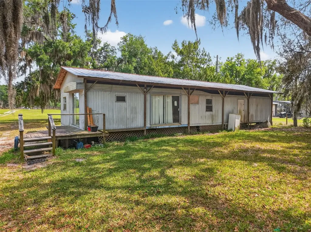 22431 Loop Road Groveland FL 34736