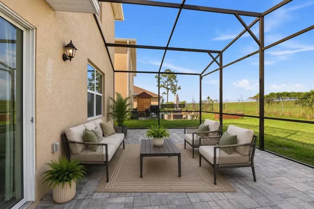 531 Lazio Circle Debary FL 32713