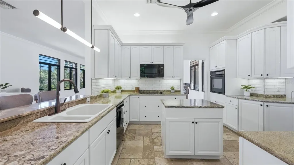5935 River Forest Circle Bradenton FL 34203