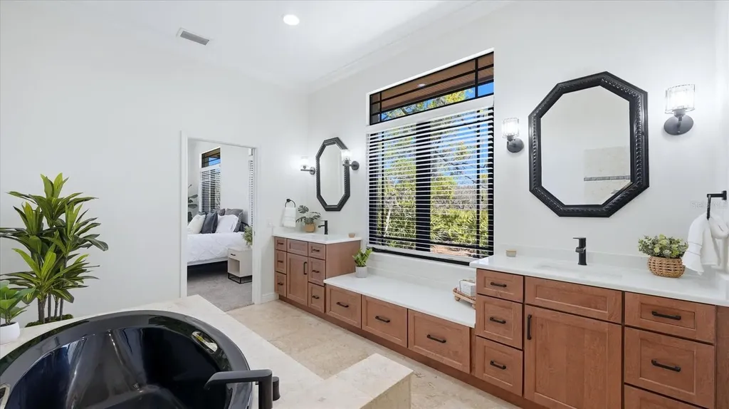 5935 River Forest Circle Bradenton FL 34203