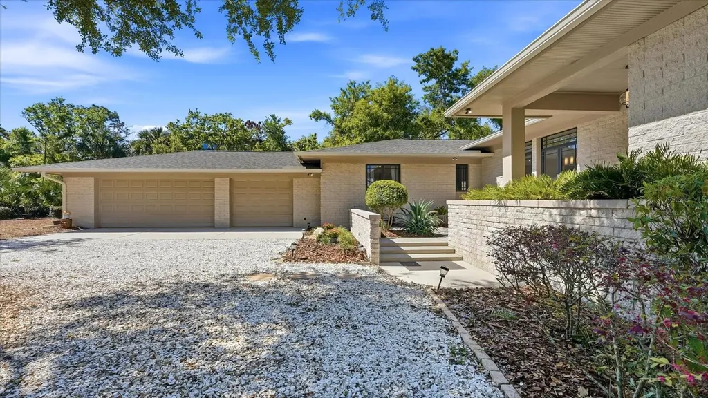 5935 River Forest Circle Bradenton FL 34203