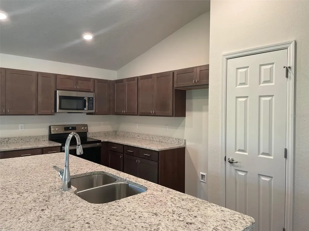 2030 SW 163rd Place Ocala FL 34473
