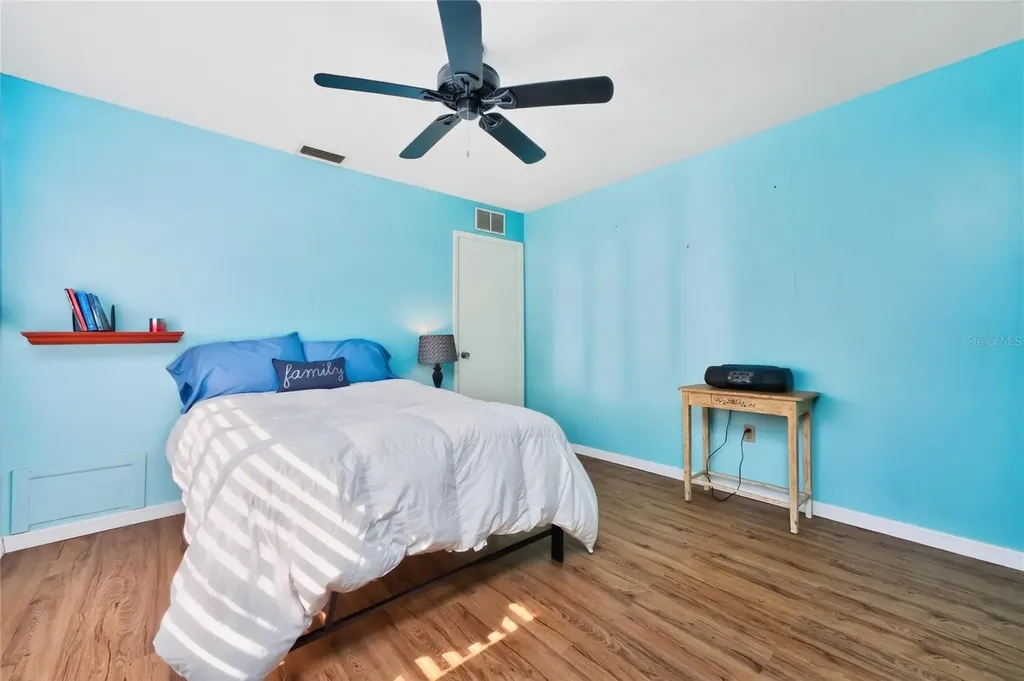 3972 Overlook Bend Sarasota FL 34232
