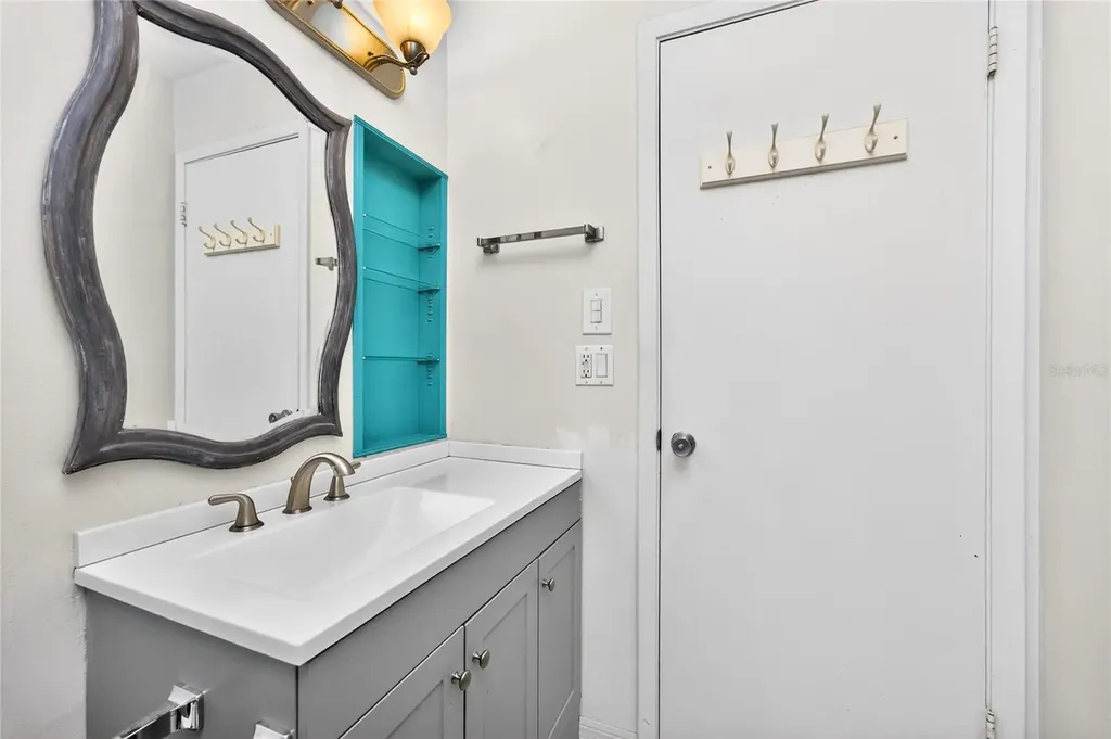 3972 Overlook Bend Sarasota FL 34232
