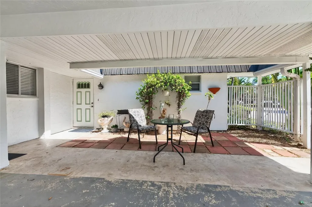 3972 Overlook Bend Sarasota FL 34232