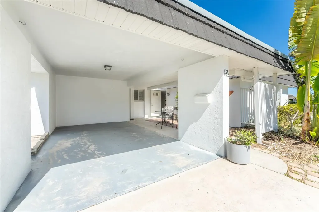 3972 Overlook Bend Sarasota FL 34232