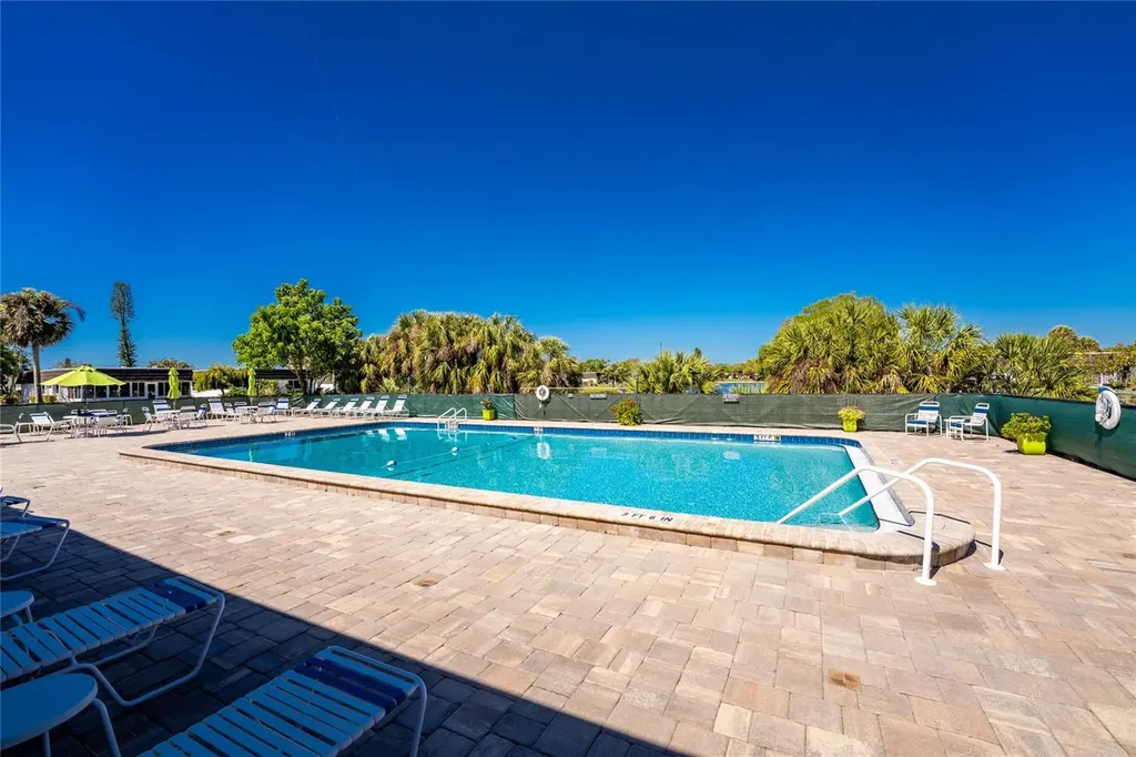 3972 Overlook Bend Sarasota FL 34232