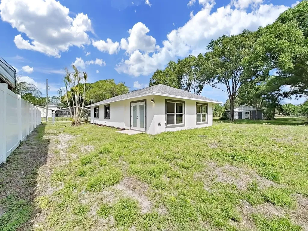 16810 Whirley Road Lutz FL 33558