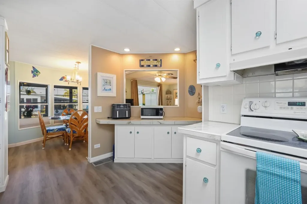 2100 Kings Highway Port Charlotte FL 33980