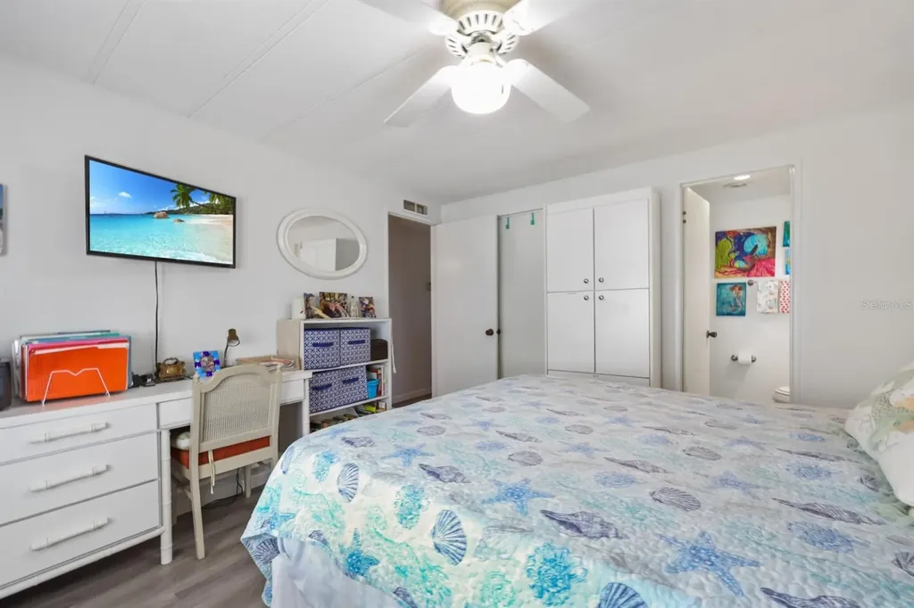 2100 Kings Highway Port Charlotte FL 33980