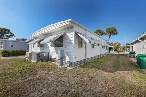 2100 Kings Highway Port Charlotte FL 33980