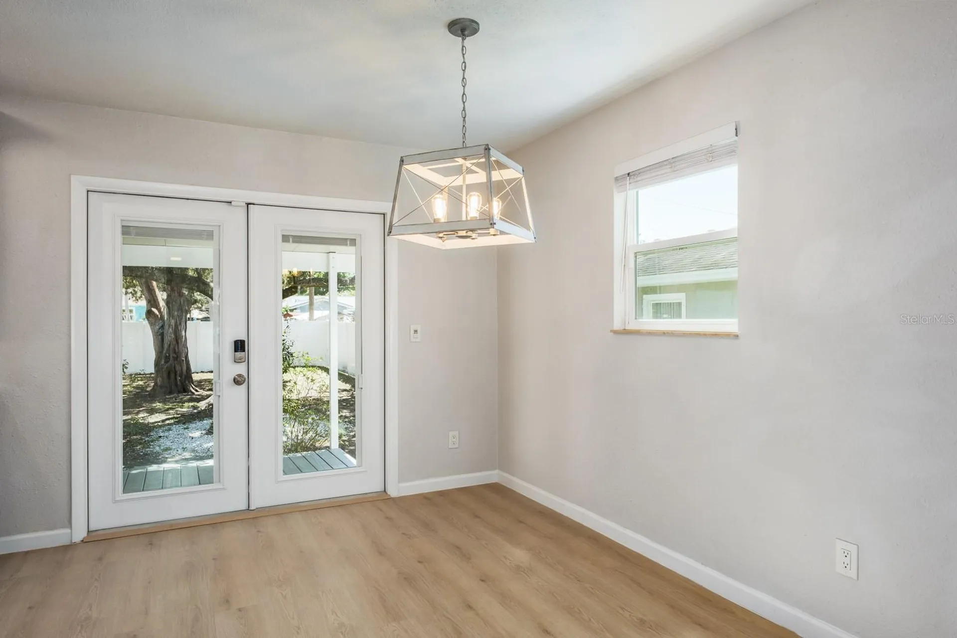 4228 37th Avenue N St Petersburg FL 33713