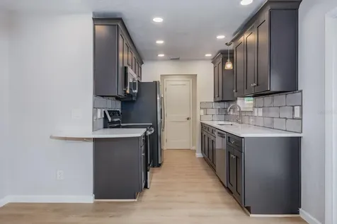 4228 37th Avenue N St Petersburg FL 33713