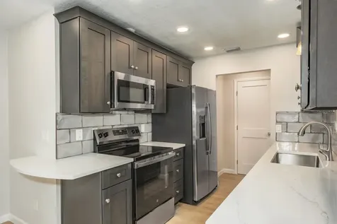 4228 37th Avenue N St Petersburg FL 33713