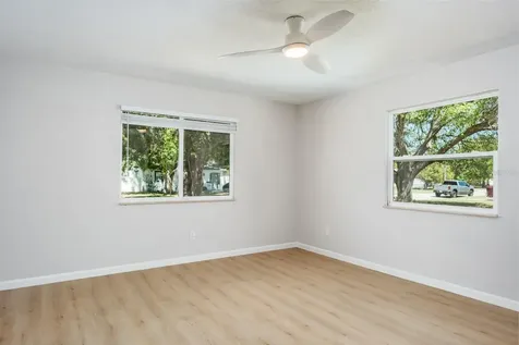 4228 37th Avenue N St Petersburg FL 33713