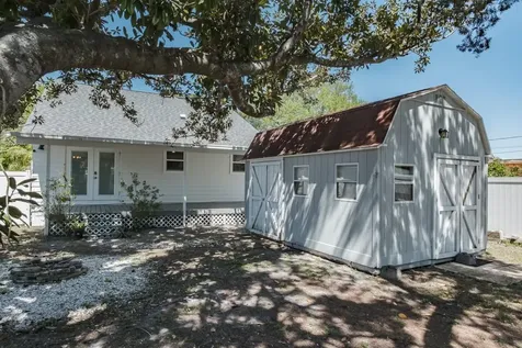 4228 37th Avenue N St Petersburg FL 33713