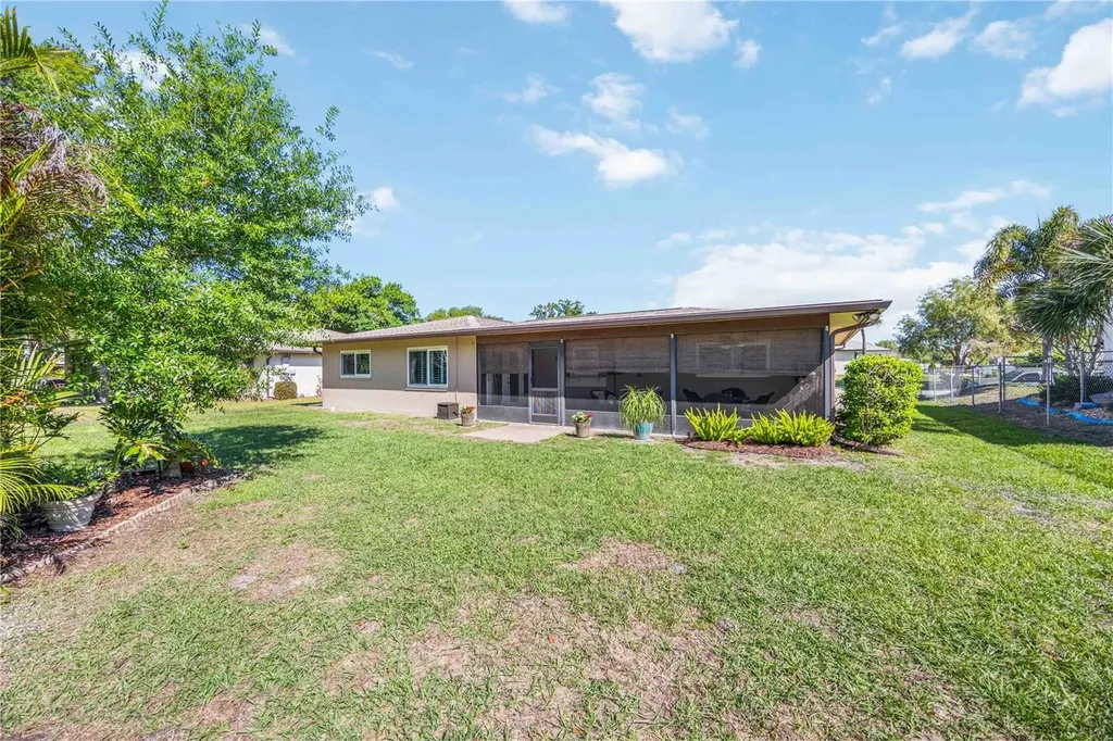 21351 Bassett Avenue Port Charlotte FL 33952