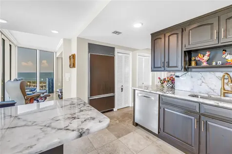 1 Beach Drive SE St Petersburg FL 33701