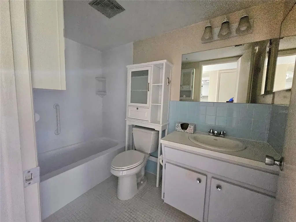 2457 Ecuadorian Way Clearwater FL 33763
