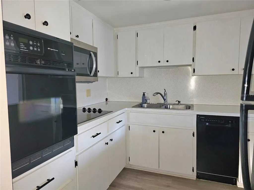 2457 Ecuadorian Way Clearwater FL 33763
