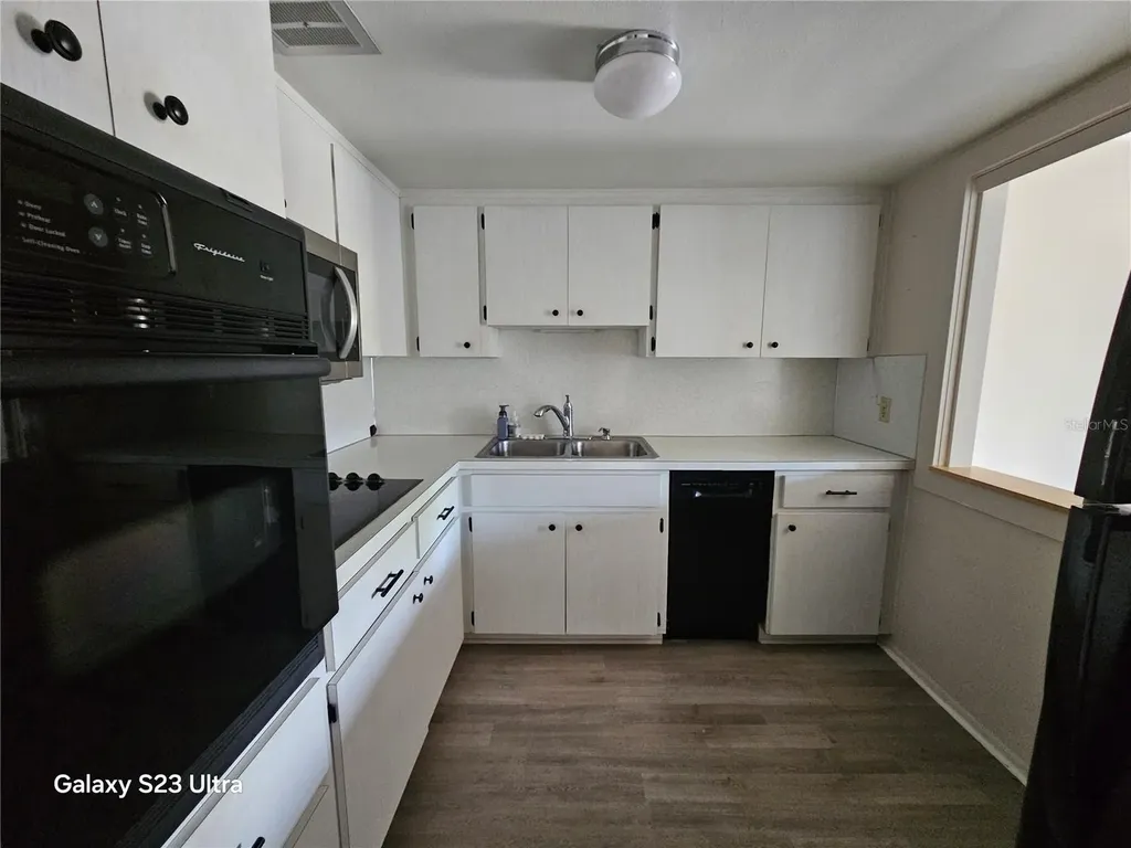 2457 Ecuadorian Way Clearwater FL 33763