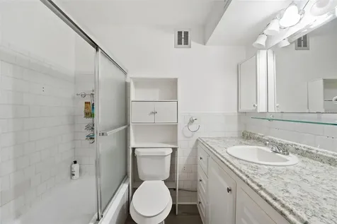 3900 Roxane Boulevard Sarasota FL 34235