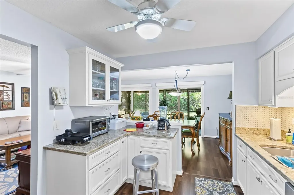 2246 Coach House Boulevard Orlando FL 32812