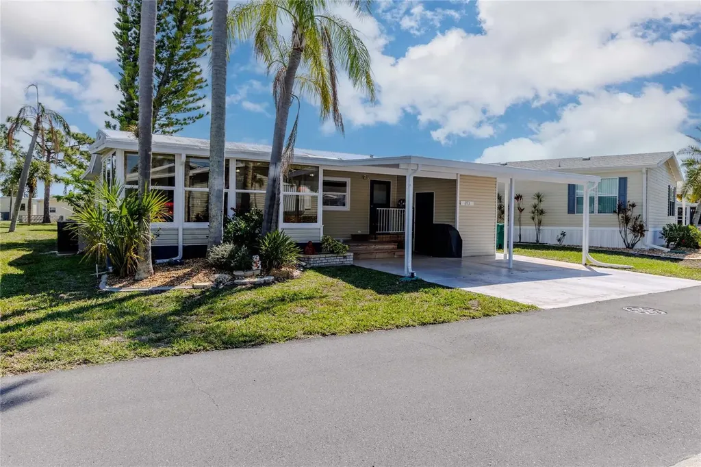 2100 Kings Highway Crescent Port Charlotte FL 33980