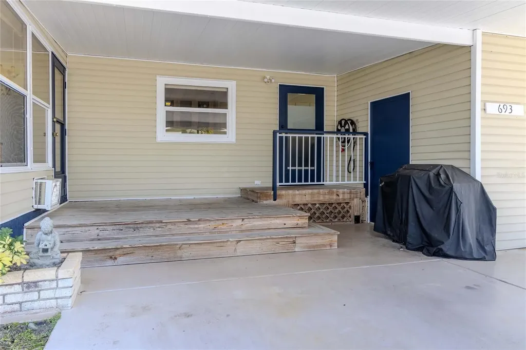 2100 Kings Highway Crescent Port Charlotte FL 33980