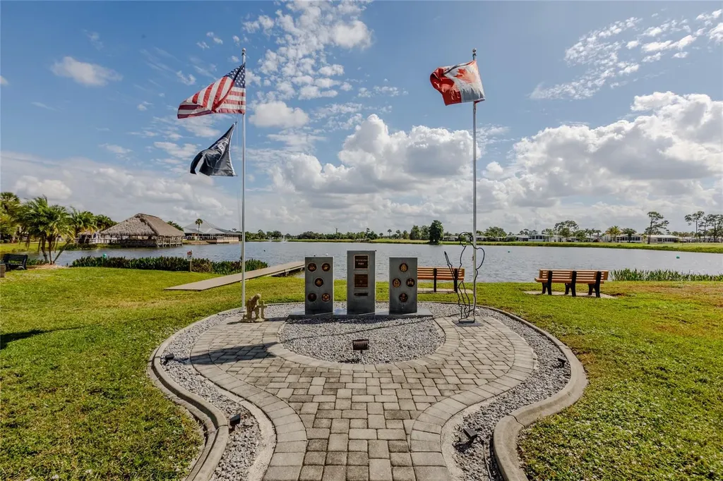 2100 Kings Highway Crescent Port Charlotte FL 33980
