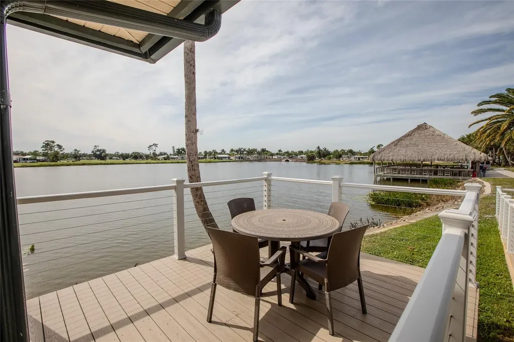 2100 Kings Highway Crescent Port Charlotte FL 33980