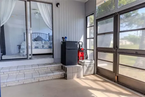 2100 Kings Highway Crescent Port Charlotte FL 33980