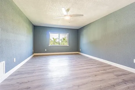 6370 Conniewood Square New Port Richey FL 34653