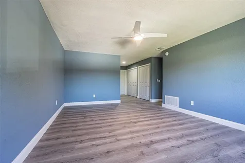 6370 Conniewood Square New Port Richey FL 34653
