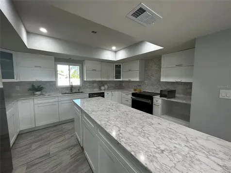 6370 Conniewood Square New Port Richey FL 34653