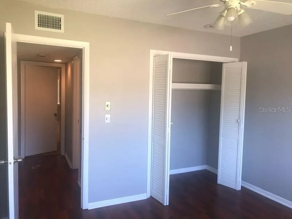 5942 Peregrine Avenue Orlando FL 32819