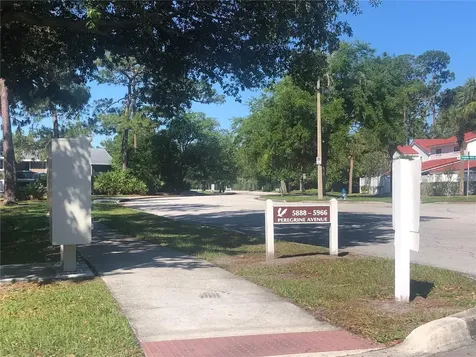 5942 Peregrine Avenue Orlando FL 32819
