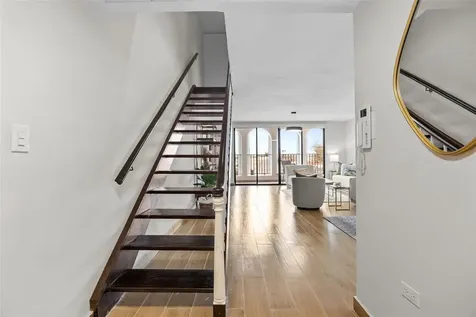 16 Carrion Court San Juan PR 00907