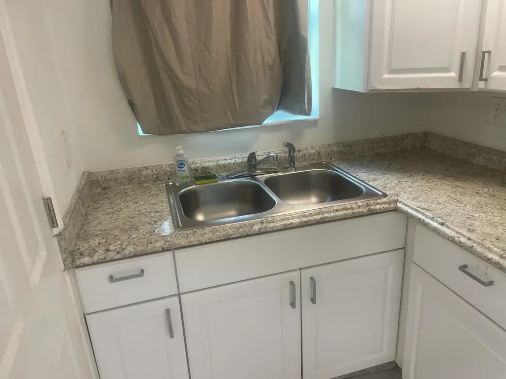 805 22nd Avenue W Bradenton FL 34205