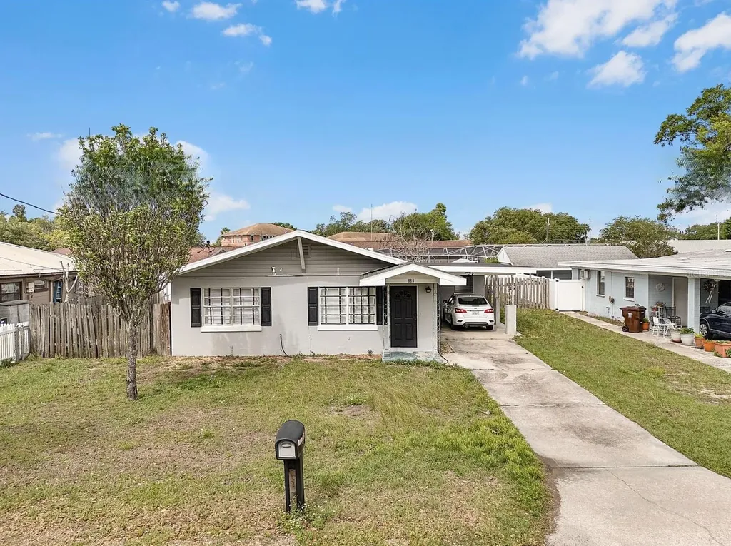 885 N 9th Street Eagle Lake FL 33839